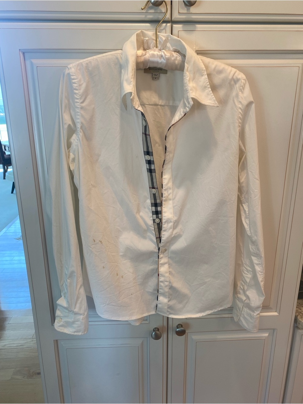 Burberry White Shirt with Beige Label Tag